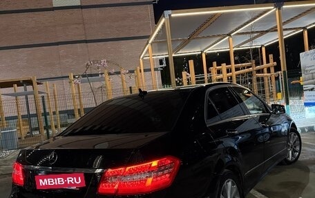 Mercedes-Benz E-Класс, 2011 год, 12 фотография