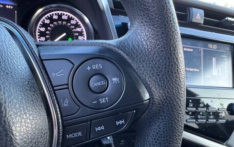 Toyota Camry, 2018 год, 2 200 000 рублей, 16 фотография