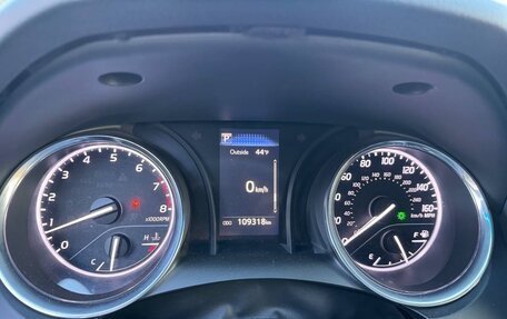 Toyota Camry, 2018 год, 2 200 000 рублей, 14 фотография