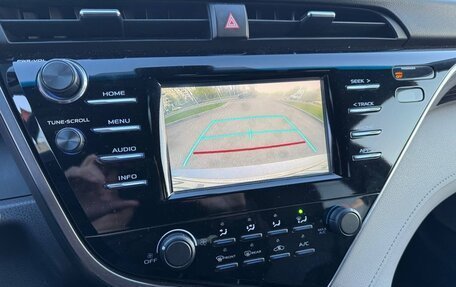 Toyota Camry, 2018 год, 2 200 000 рублей, 15 фотография