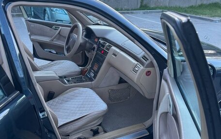 Mercedes-Benz E-Класс, 1999 год, 850 000 рублей, 15 фотография