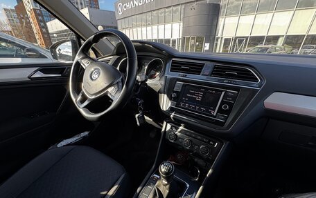 Volkswagen Tiguan II, 2018 год, 1 995 000 рублей, 10 фотография