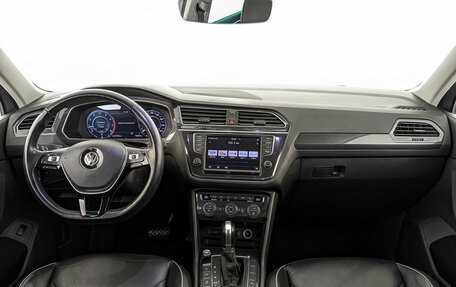 Volkswagen Tiguan II, 2016 год, 2 320 000 рублей, 14 фотография