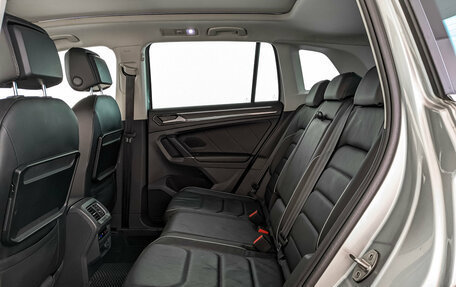 Volkswagen Tiguan II, 2016 год, 2 320 000 рублей, 18 фотография