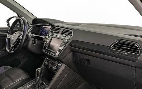 Volkswagen Tiguan II, 2016 год, 2 320 000 рублей, 13 фотография