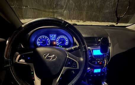 Hyundai Solaris II рестайлинг, 2012 год, 1 200 000 рублей, 8 фотография