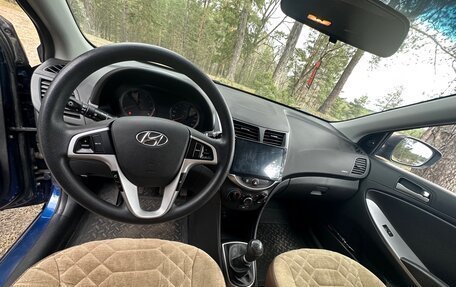 Hyundai Solaris II рестайлинг, 2015 год, 1 100 000 рублей, 10 фотография