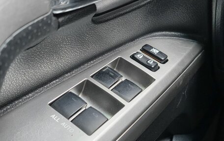 Toyota Land Cruiser 200, 2012 год, 3 500 000 рублей, 15 фотография