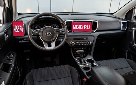 KIA Sportage IV рестайлинг, 2018 год, 2 149 000 рублей, 6 фотография