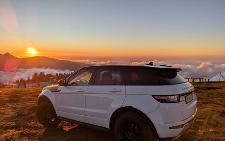 Land Rover Range Rover Evoque I, 2015 год, 2 350 000 рублей, 2 фотография