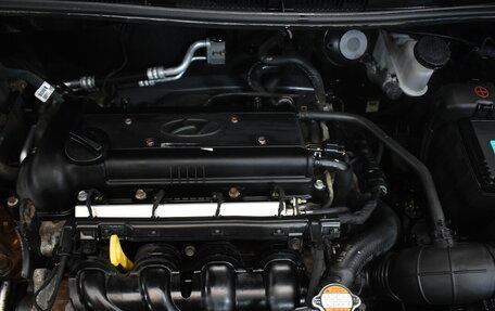 Hyundai Solaris II рестайлинг, 2011 год, 650 000 рублей, 13 фотография