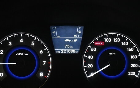 Hyundai Solaris II рестайлинг, 2011 год, 650 000 рублей, 6 фотография