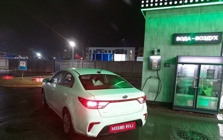 KIA Rio IV, 2018 год, 970 000 рублей, 2 фотография