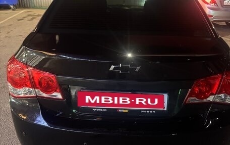 Chevrolet Cruze II, 2010 год, 500 000 рублей, 4 фотография