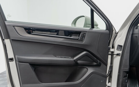 Porsche Cayenne III, 2025 год, 18 390 000 рублей, 31 фотография