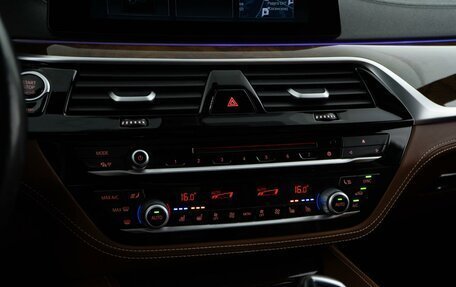 BMW 5 серия, 2019 год, 4 476 444 рублей, 17 фотография