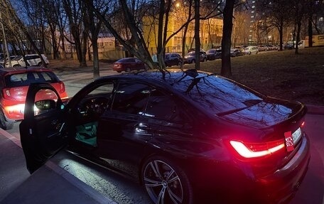 BMW 3 серия, 2019 год, 3 420 000 рублей, 14 фотография