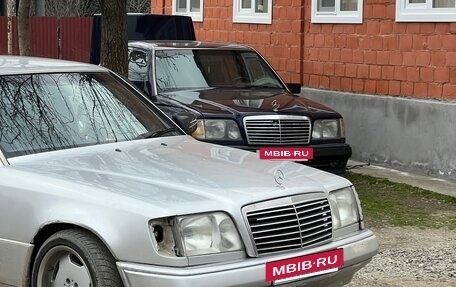 Mercedes-Benz E-Класс, 1994 год, 250 000 рублей, 3 фотография