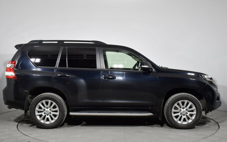 Toyota Land Cruiser Prado 150 рестайлинг 2, 2017 год, 3 600 000 рублей, 4 фотография