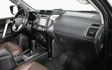 Toyota Land Cruiser Prado 150 рестайлинг 2, 2017 год, 3 600 000 рублей, 12 фотография