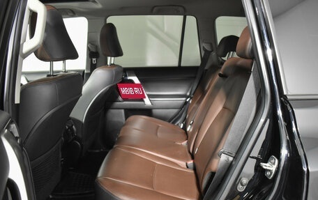 Toyota Land Cruiser Prado 150 рестайлинг 2, 2017 год, 3 600 000 рублей, 11 фотография
