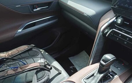Toyota Harrier, 2020 год, 4 050 000 рублей, 12 фотография