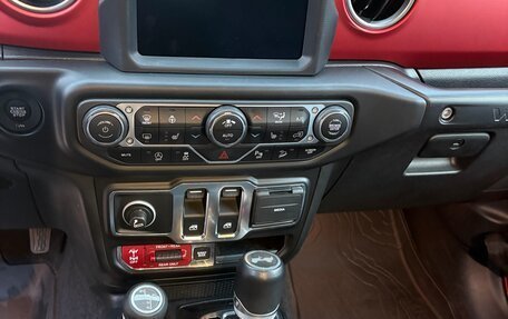 Jeep Wrangler, 2020 год, 5 900 000 рублей, 17 фотография