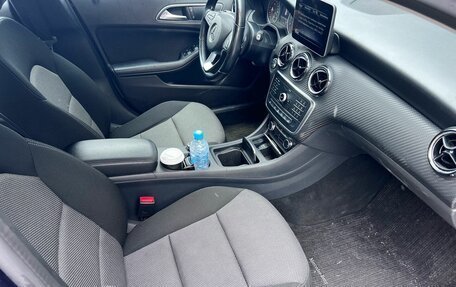 Mercedes-Benz GLA, 2018 год, 1 460 000 рублей, 31 фотография