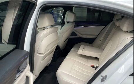 BMW 5 серия, 2017 год, 4 500 000 рублей, 10 фотография