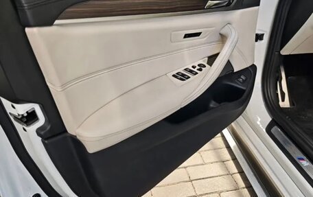 BMW 5 серия, 2017 год, 4 500 000 рублей, 15 фотография