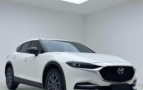 Mazda CX-4, 2023 год, 2 280 000 рублей, 3 фотография