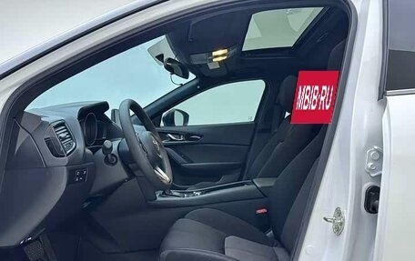Mazda CX-4, 2023 год, 2 280 000 рублей, 9 фотография