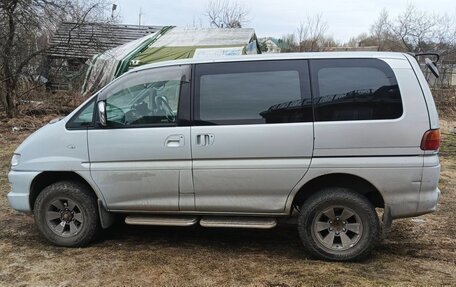 Mitsubishi Delica IV, 1999 год, 650 000 рублей, 3 фотография
