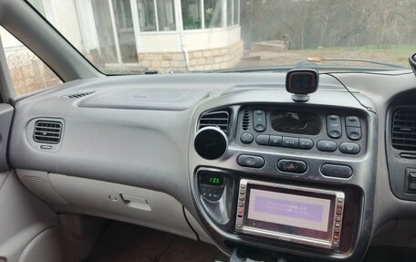 Mitsubishi Delica IV, 1999 год, 650 000 рублей, 6 фотография