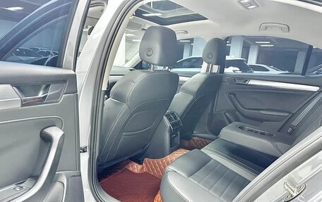 Skoda Superb III рестайлинг, 2022 год, 1 730 000 рублей, 17 фотография