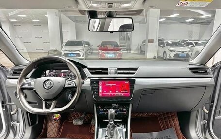 Skoda Superb III рестайлинг, 2022 год, 1 730 000 рублей, 10 фотография