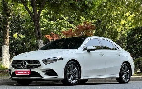 Mercedes-Benz A-Класс, 2022 год, 1 736 069 рублей, 1 фотография