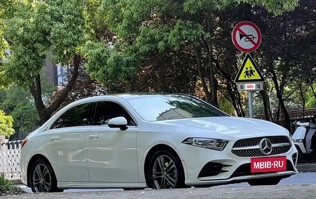 Mercedes-Benz A-Класс, 2022 год, 1 736 069 рублей, 3 фотография