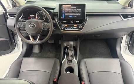 Toyota Corolla, 2022 год, 1 370 000 рублей, 7 фотография