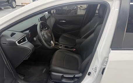 Toyota Corolla, 2022 год, 1 370 000 рублей, 10 фотография