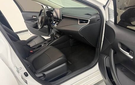 Toyota Corolla, 2022 год, 1 370 000 рублей, 8 фотография