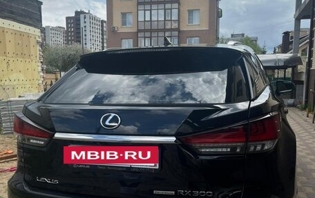 Lexus RX IV рестайлинг, 2021 год, 5 400 000 рублей, 3 фотография