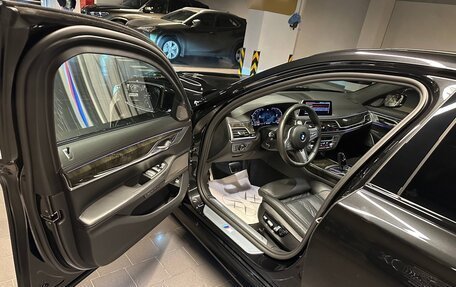 BMW 7 серия, 2019 год, 5 900 000 рублей, 13 фотография