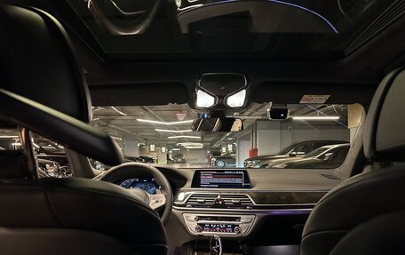 BMW 7 серия, 2019 год, 5 900 000 рублей, 18 фотография