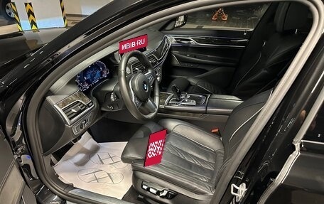 BMW 7 серия, 2019 год, 5 900 000 рублей, 12 фотография