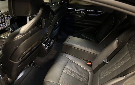BMW 7 серия, 2019 год, 5 900 000 рублей, 23 фотография
