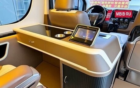 Toyota HiAce H300, 2023 год, 10 100 000 рублей, 8 фотография