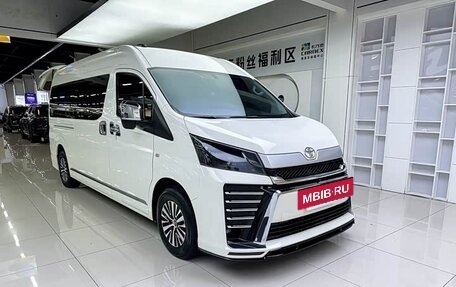 Toyota HiAce H300, 2023 год, 10 100 000 рублей, 3 фотография