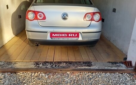 Volkswagen Passat B6, 2006 год, 650 000 рублей, 10 фотография