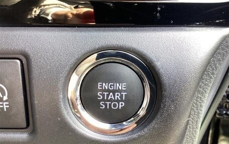 Toyota Voxy III, 2021 год, 1 870 000 рублей, 13 фотография